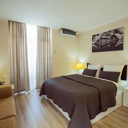 Holiday Lux Tower Batumi Exterior photo