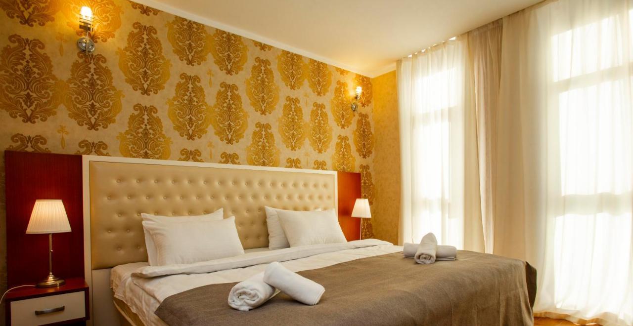 Holiday Lux Tower Batumi Exterior photo