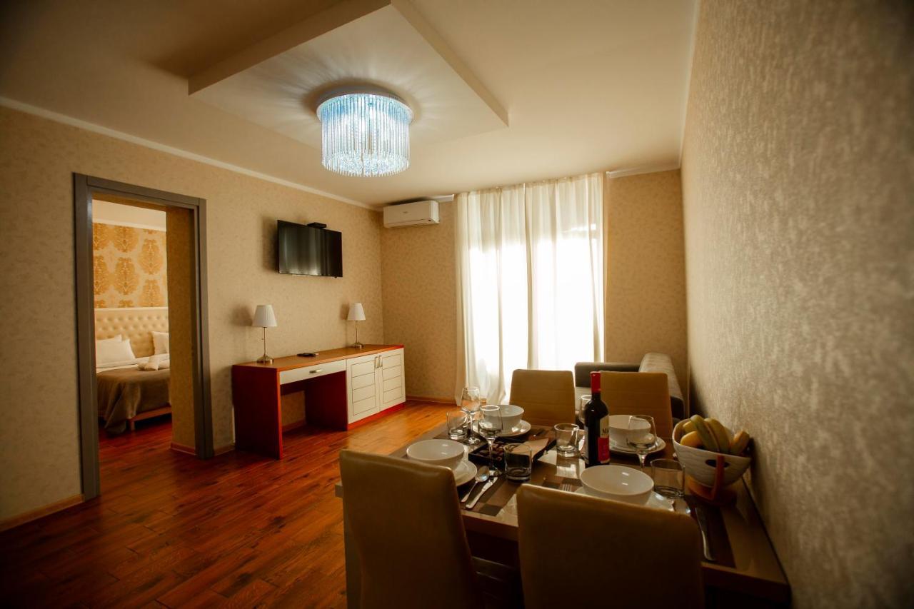 Holiday Lux Tower Batumi Exterior photo