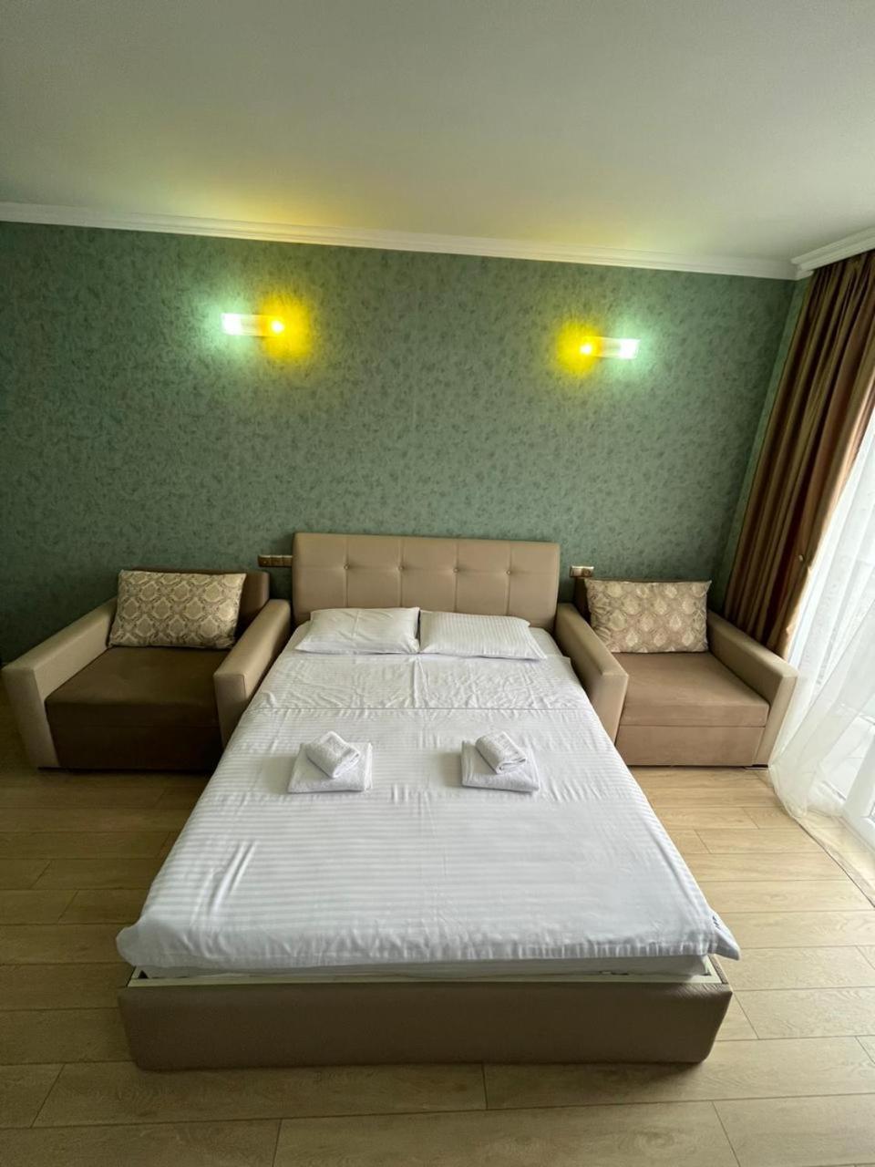 Holiday Lux Tower Batumi Exterior photo